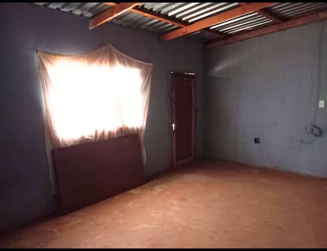 3 BEDROOM HOUSE FOR SALE IN ORANGE FARM